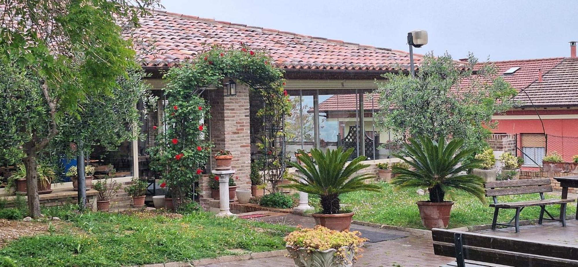 Orciano di Pesaro Il Castagno酒店 外观 照片